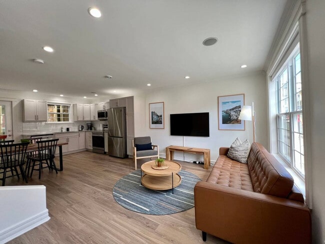 property at 5 Wood St