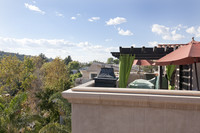 Vista Paradiso in Studio City, CA - Foto de edificio - Building Photo