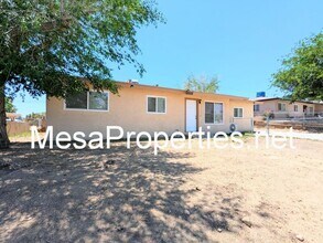 16457 Yucca Ave in Victorville, CA - Building Photo - Building Photo