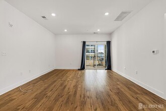 718 Stiller Ln in Monroe Township, NJ - Building Photo - Building Photo