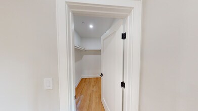 93 Williston Rd, Unit 2 in Brookline, MA - Building Photo - Building Photo