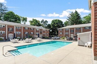 25 Arlington Rd, Unit 3 in Woburn, MA - Building Photo
