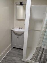 1814 E Ganson St, Unit D in Jackson, MI - Building Photo - Building Photo