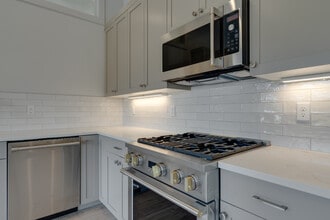 Elk Run Village in Cannon Beach, OR - Foto de edificio - Interior Photo