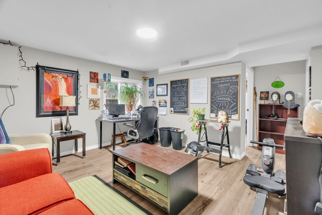 34 Victoria Rd N in Guelph, ON - Building Photo