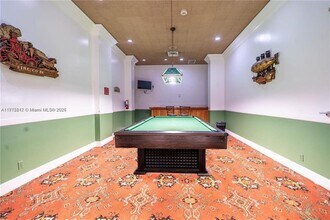 3800 S Ocean Dr, Unit 301 in Hollywood, FL - Foto de edificio - Building Photo
