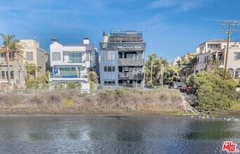 5115 Vía Donte in Marina Del Rey, CA - Building Photo - Building Photo