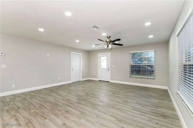 1431 SE 12th St in Cape Coral, FL - Building Photo - Building Photo