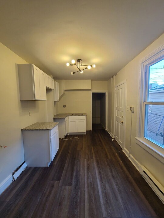 137 Wunder St in Reading, PA - Building Photo