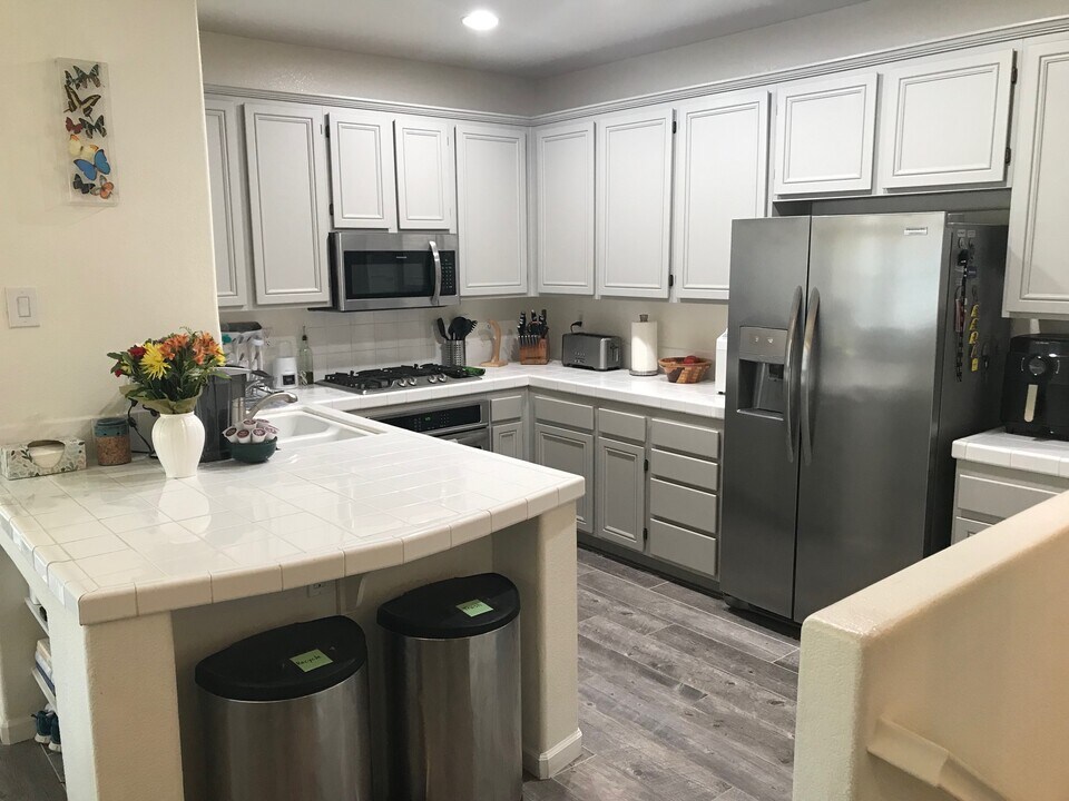 2626 Bellezza Dr in San Diego, CA - Building Photo