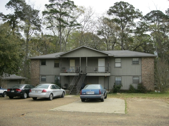 566-576 Halbert Heights Rd in Brookhaven, MS - Foto de edificio - Building Photo