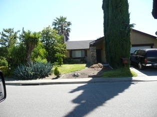 610 E Creekside Cir in Dixon, CA - Building Photo