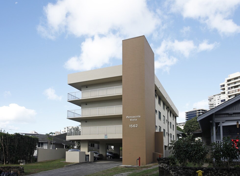 Pensacola Vista in Honolulu, HI - Building Photo