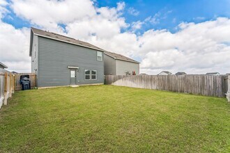 232 Rancho Del Cielo Ln in Jarrell, TX - Building Photo - Building Photo