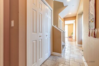 1521 Stonegate Manor in Mount Prospect, IL - Building Photo - Building Photo