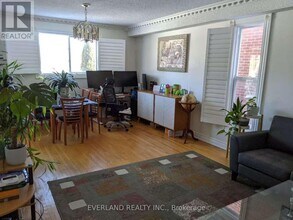 36 Rainthorpe Crescent in Toronto, ON - Building Photo - Building Photo