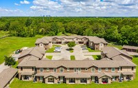 Highland Hills in Dallas, TX - Foto de edificio - Building Photo