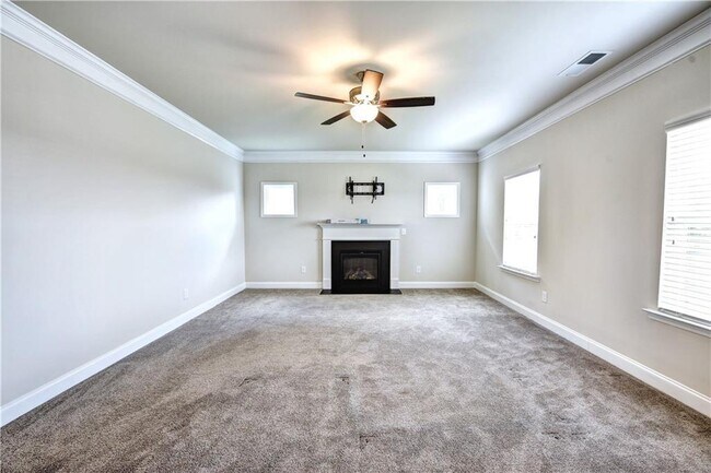 5193 Woodline View Ln in Auburn, GA - Building Photo - Building Photo