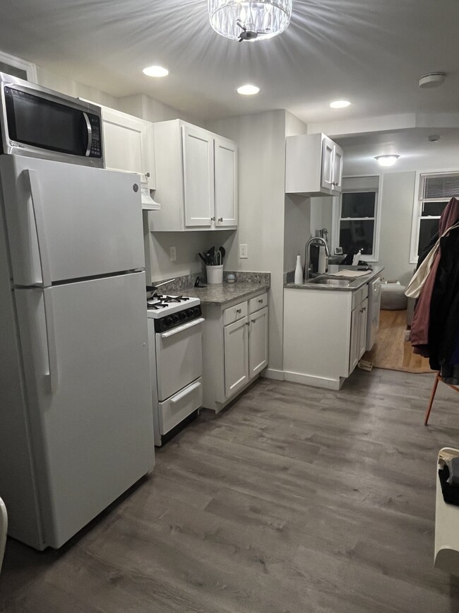 71 Joy St, Unit 70 joy -unit 3