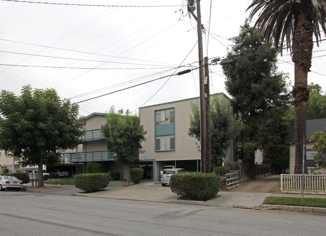 636-640 S 9th St in San Jose, CA - Foto de edificio - Building Photo