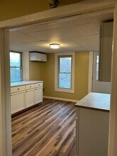 92 Farview St in Carbondale, PA - Building Photo - Building Photo