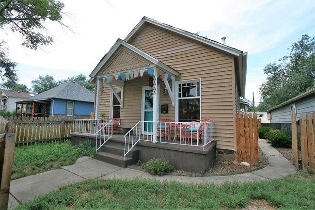 property at 1704 W Vermijo Ave