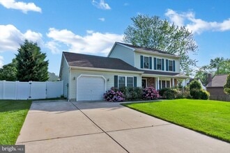 110 E Partridge Ln in Cherry Hill Township, NJ - Building Photo - Building Photo