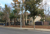 Sunset Garden Apartments in Oakland, CA - Building Photo - Building Photo