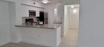 12124 St.Andrews Pl in Miramar, FL - Building Photo