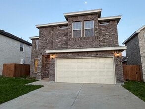 1427 Key Deer Dr in Laredo, TX - Building Photo - Building Photo