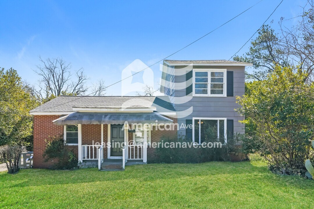 1279 Ramona Ave in Macon, GA - Building Photo