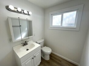249 Neptune Ave in Encinitas, CA - Building Photo - Building Photo