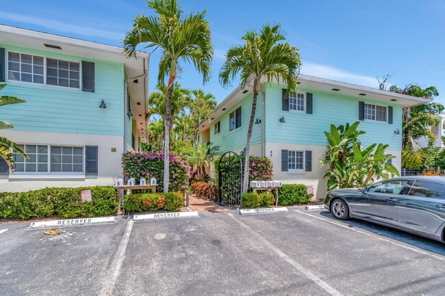 49 SE 7th Ave in Delray Beach, FL - Building Photo - Building Photo