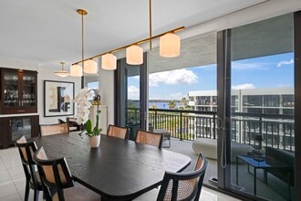 3140 S Ocean Blvd in Palm Beach, FL - Building Photo - Building Photo