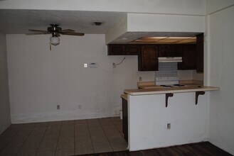 2321 Suffolk Ln in Lancaster, TX - Building Photo - Building Photo