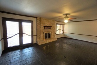 1551 W Sam Houston Pkwy S in Houston, TX - Building Photo - Building Photo