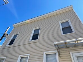 88 Oakland Ave, Unit 2 in Jersey City, NJ - Building Photo - Building Photo