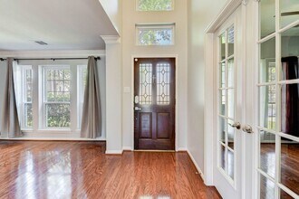 16111 Castlegrove Ct in Tomball, TX - Foto de edificio - Building Photo
