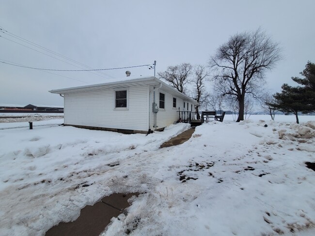 4998 10th Ave in Eau Claire, WI - Building Photo - Building Photo