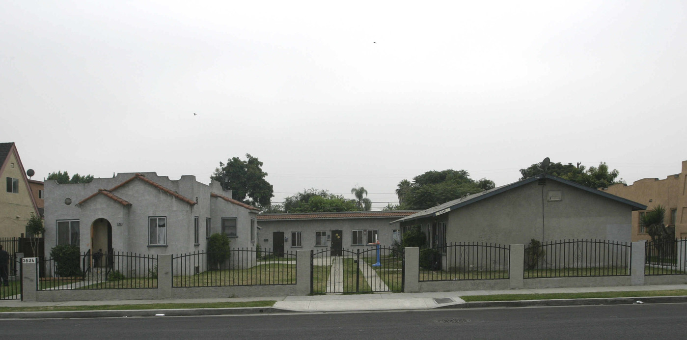 3518 Sanborn Ave in Lynwood, CA - Building Photo