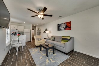 3721 Mt Pleasant St in Dallas, TX - Building Photo - Building Photo