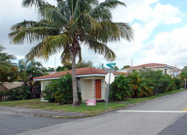 401 S Palmway in Lake Worth, FL - Building Photo - Building Photo