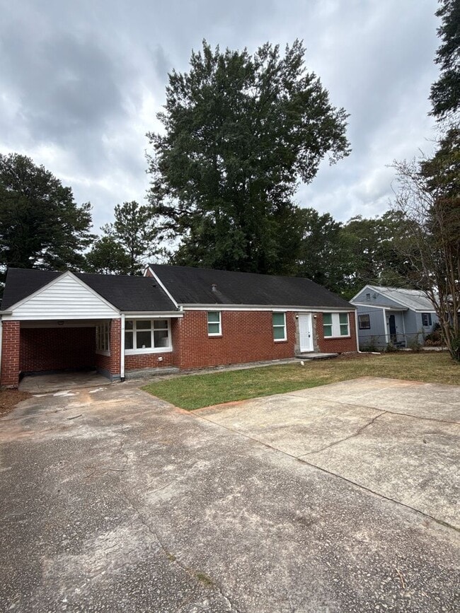 property at 1991 Merle Cir