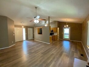 2 Brittany Ln in Bella Vista, AR - Building Photo - Building Photo