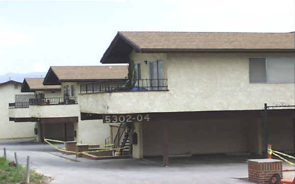 5302-5304 Colodny Dr in Agoura Hills, CA - Foto de edificio - Building Photo