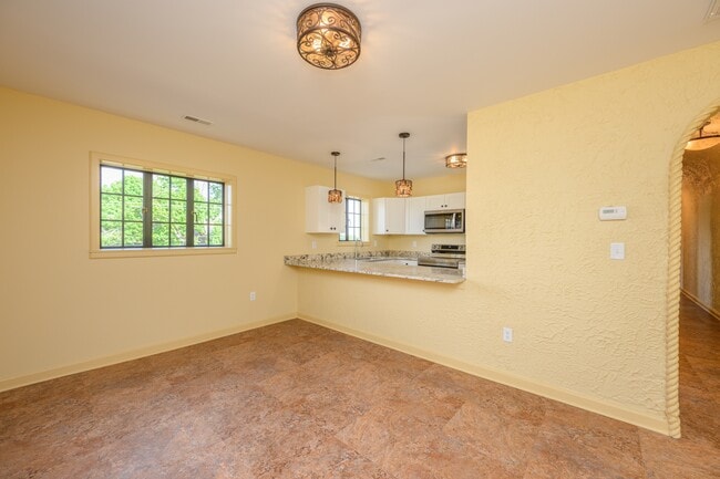 Spanish Apartments in Canton, OH - Building Photo - Building Photo