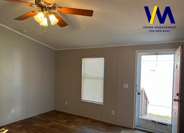 1819 Co Rd 1001, Unit 22 in Pearsall, TX - Building Photo - Building Photo