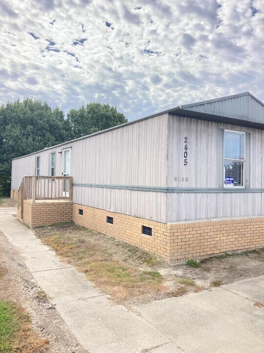 2405 Wysteria Ln in Wilson, NC - Building Photo