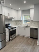 2091 Avenue Rd in Toronto, ON - Building Photo - Building Photo