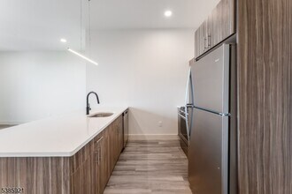 55 Washington St in East Orange, NJ - Building Photo - Building Photo